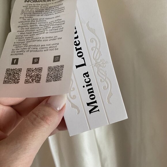 Monica Loretti NWT Wedding Gown - Picture 4 of 6